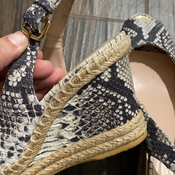 Stuart Weitzman snake print open toe wedges - Picture 10 of 11